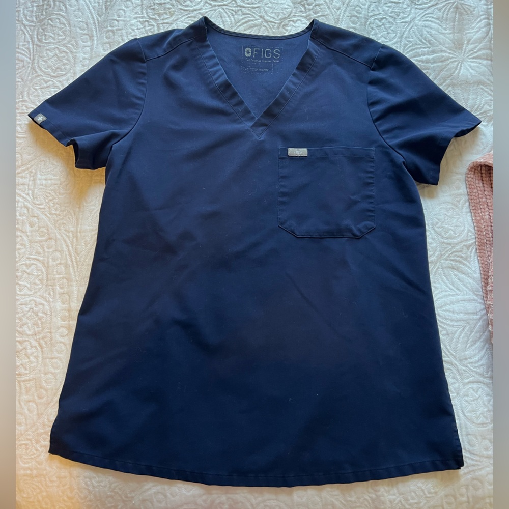 Navy Small Figs Casma 3 pocket scrub top